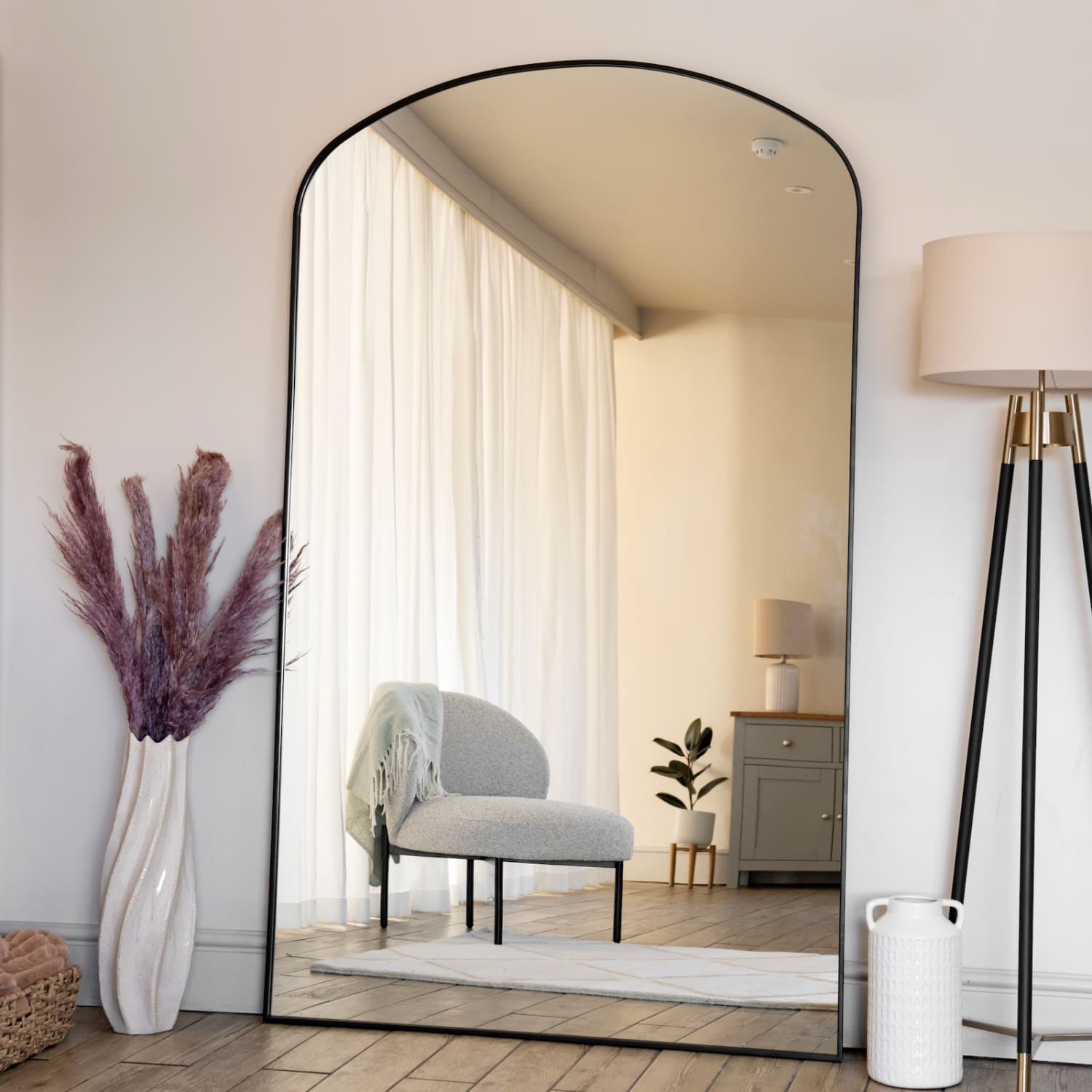 Yoko Black Arched Mirror